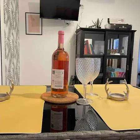 Hh_ferienhaus Nicole, 100 Meter Zum Badesee * Gorden-Staupitz